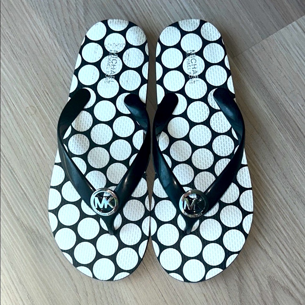 Michael Kors Eva Polka Dot Flip Flops 7 Black White Pool Beach Minimalist